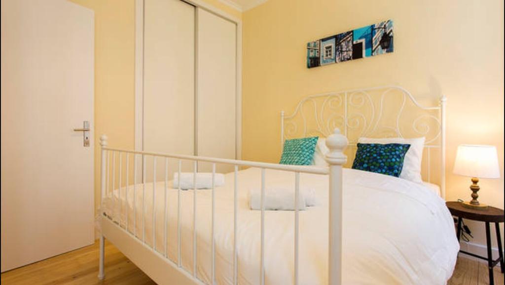 Апартаменти Lisbon Secret & Charming Sao Bento Flat Номер фото